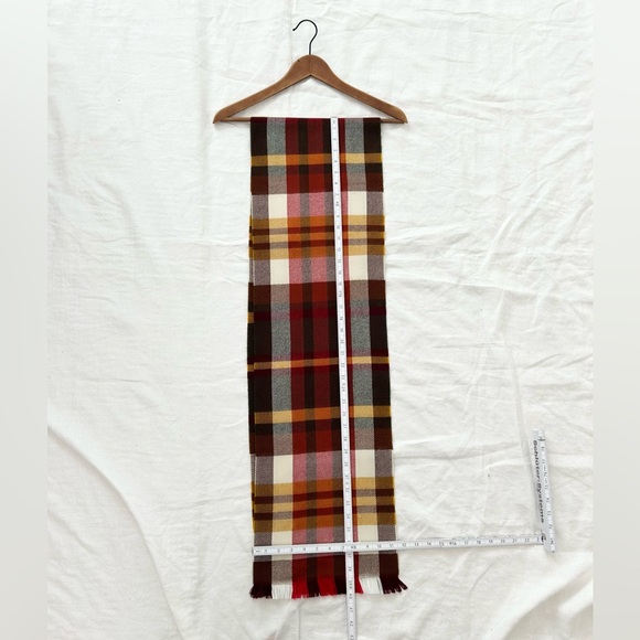 Simons Checkered Scarf Made in France. - Picture 5 of 8